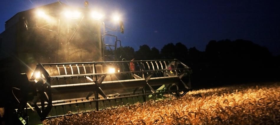 Pourquoi installer des phares à LED sur vos tracteurs ? Pourquoi installer des phares à LED sur vos tracteurs ?